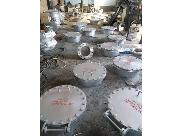 回旋盖平焊人孔